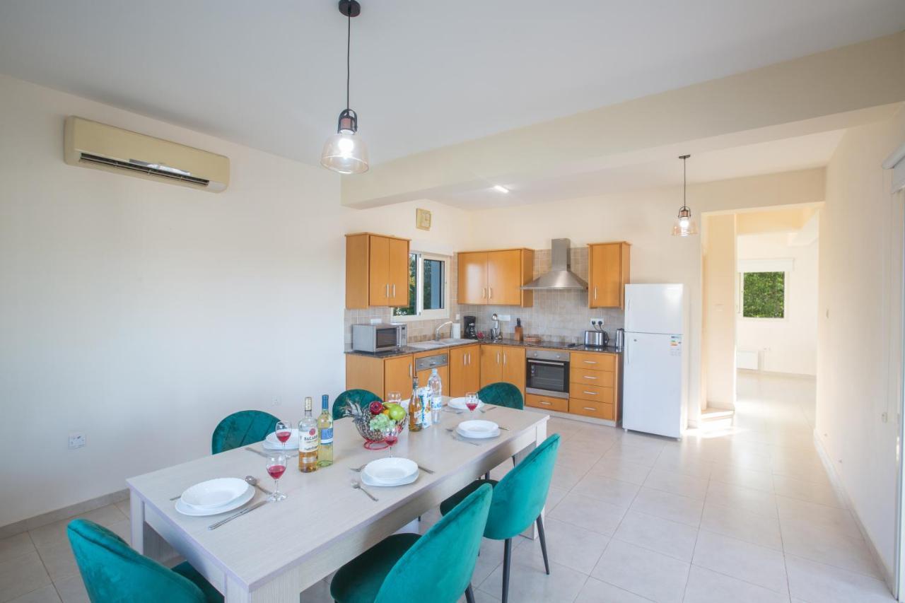 Villa Orka โปรทาราส ภายนอก รูปภาพ